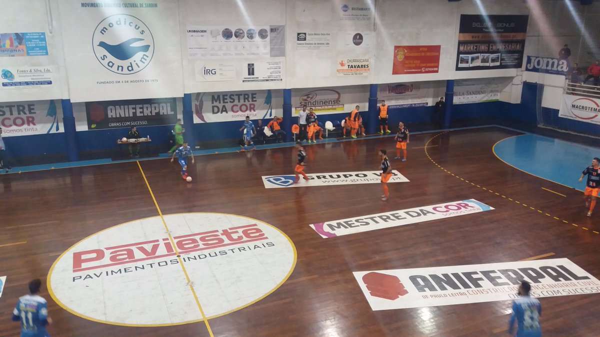 Fcu_Pinheirense's tweet photo. Hoje jogo para o Campeonato Nacional Sub 20 no Pavilhão AD Modicus Sandim Vila Nova de Gaia pelas 21:30, aparece e apoia o Pinheirense. https://t.co/yTquncSOoi