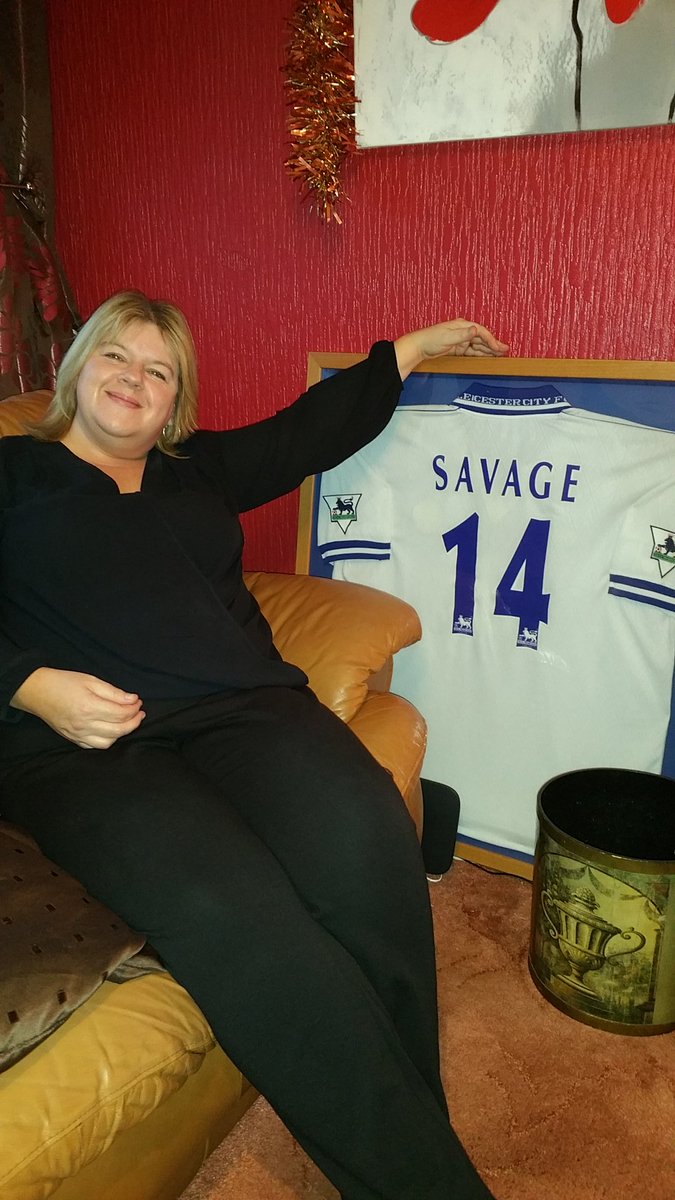 dexcell9's tweet image. Mam was over the moon with the early Xmas present I got her! @RobbieSavage8