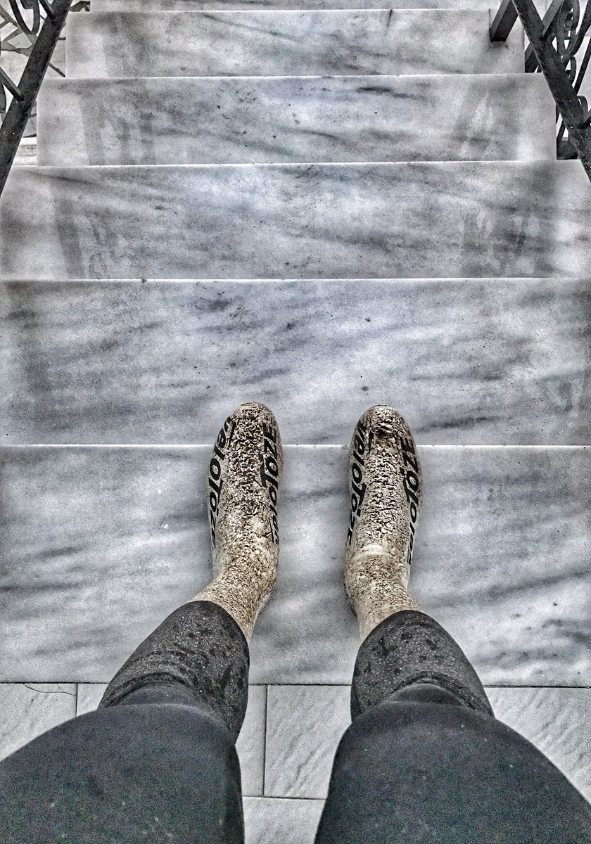 zisis_soulios's tweet photo. Muddy @velotoze day...⛈
#roadtraining #rainyday #trikala https://t.co/SqIhXQdcWx