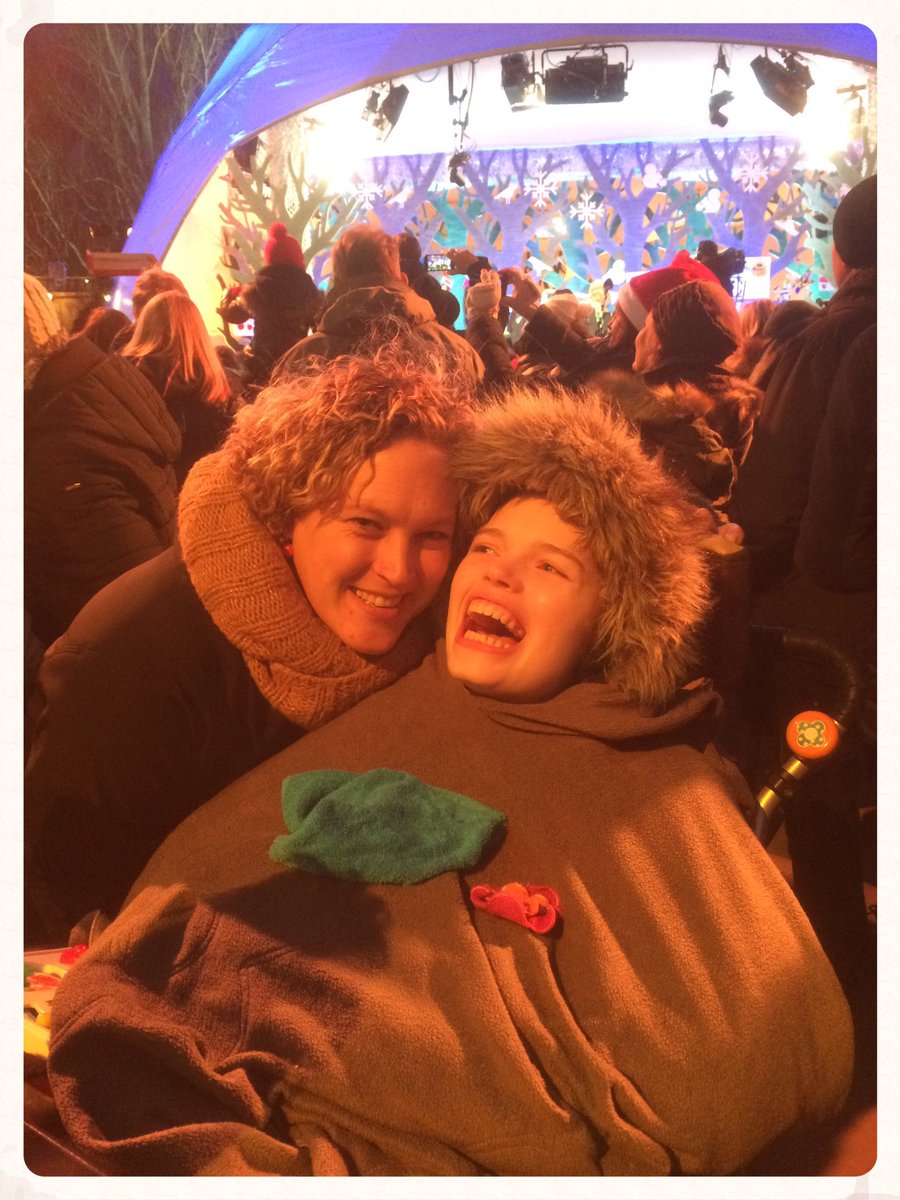 LeenGoeman's tweet photo. Happy cozy @MFL16 https://t.co/k1285HPdgm