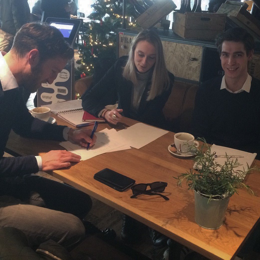 SolutionwiseNL's tweet photo. Meet onze opdrachtgever @Haarlemsestages. Zij brengen jong talent in contact met lokale bedrijven dmv stages! #Positioneringsonderzoek https://t.co/hLXGSTLpSj