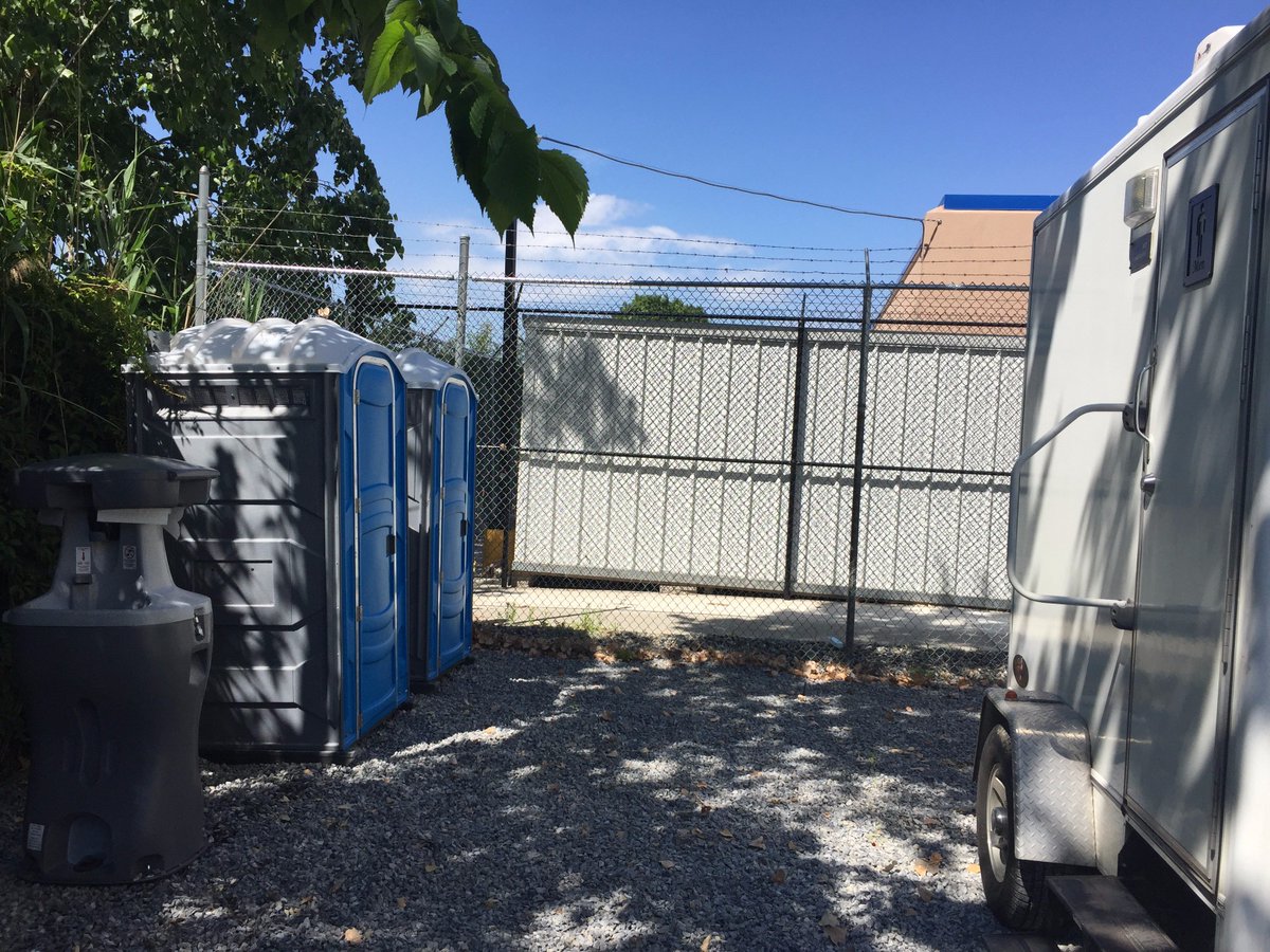 Imperial Restrooms (ImperialRR) Twitter