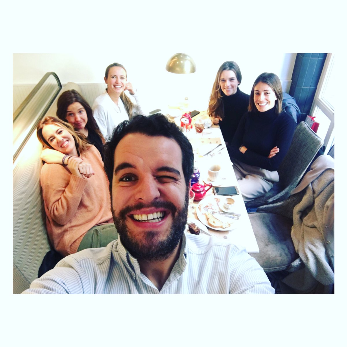 Una perfecta comida en <a href="/crustobakery/">Crustó</a> con <a href="/Crisarana/">Cris Arana</a> <a href="/GuillermoRguez/">Guillermo V. Rguez</a> <a href="/AAndecochea/">Adriana Andecochea</a> @LaChampaneraLW y <a href="/DroomBoutique/">DROOM BOUTIQUE</a> planazo