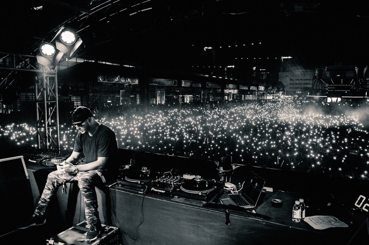 djsnake's tweet photo. It's Love, I Swear. https://t.co/VomOlbqSaa