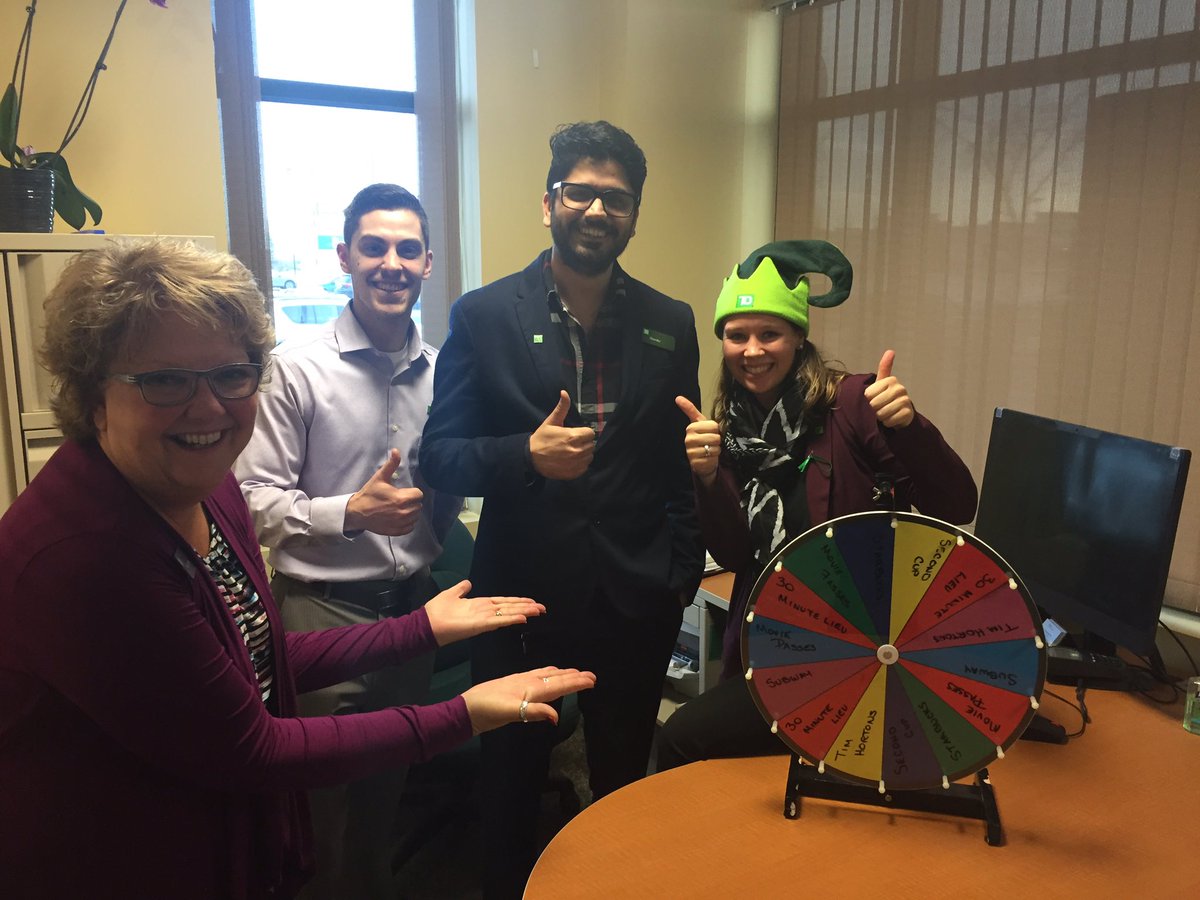 chanderrikhi's tweet photo. Holiday Bingo Winner #Kristy #FunChristmas #TDSpruce @DaniAnneChap @KellyLilja_TD @StillerJamie @LisaTurgeon_TD @BrianGervais_TD https://t.co/AEGIaeh0CO