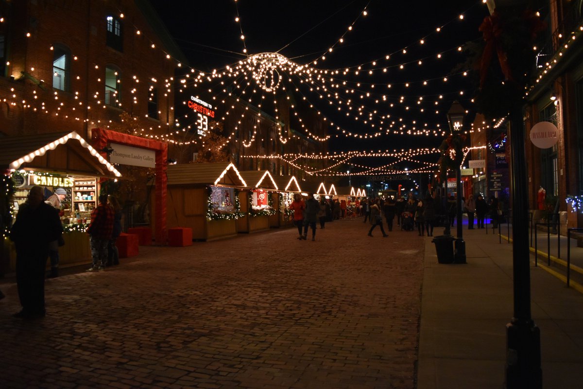 offtoeverywhere's tweet photo. Check out my favourite shots from the Toronto Christmas Market! #itsthemostwonderfultimeoftheyear @TOXmasMkt https://t.co/DWlDu3UrIU https://t.co/zcFH48NF35
