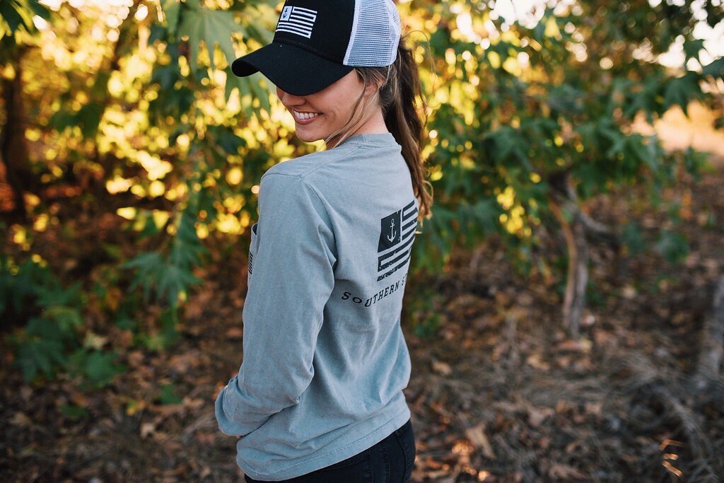 SStandardCo's tweet photo. Retweet for your chance to win a Grey Long Sleeve Tee and one of our Classic Trucker Hats! ⚓🇺🇸 https://t.co/wtYi5NOSqe