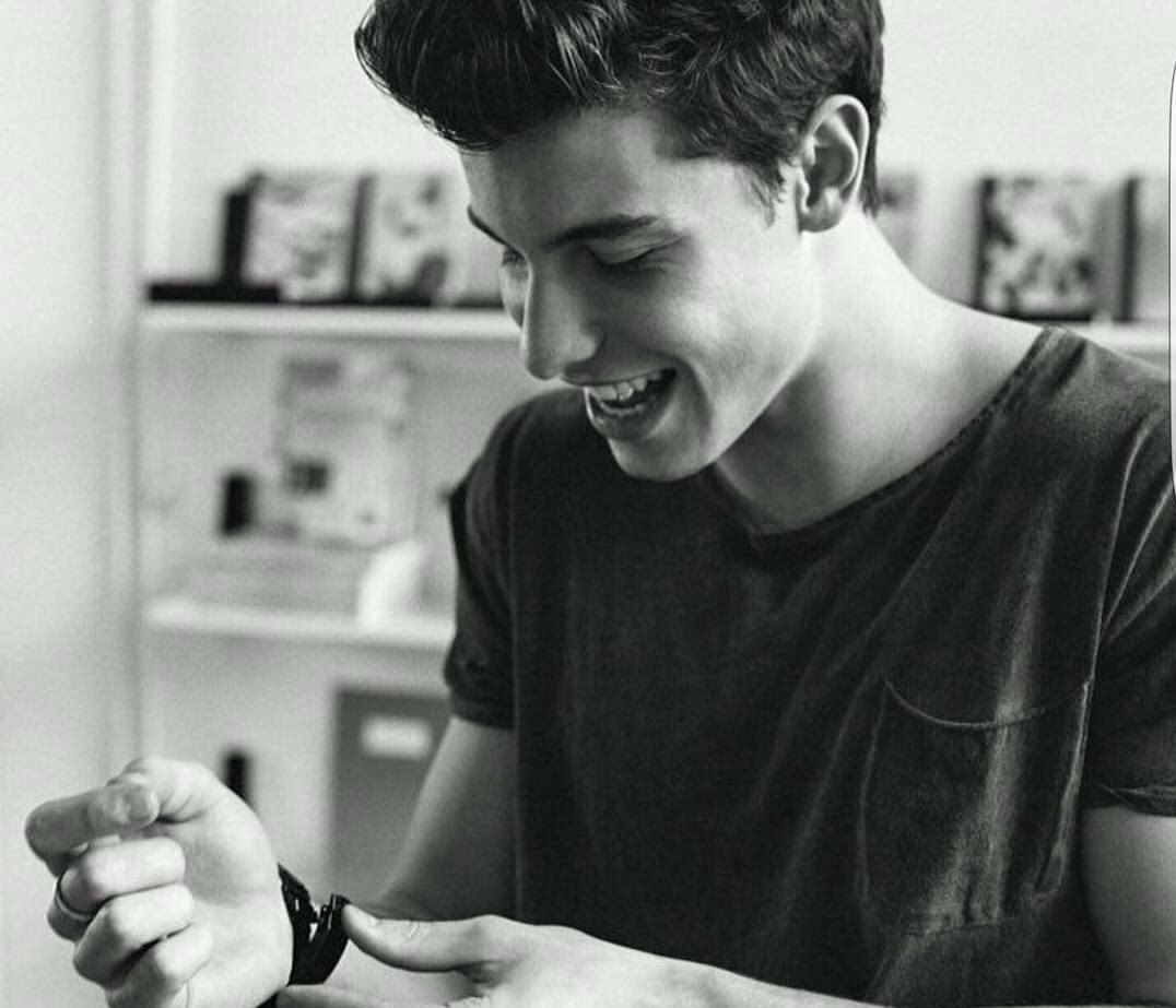 SerafinoSays's tweet photo. New Work...with #ShawnMendes for @Bulova ... #haircutbyme #mensgrooming #SerafinoSays #mendesarmy https://t.co/8bQWUhC0ce