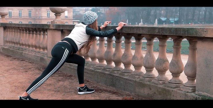 Rapelite's tweet photo. .@COMAROFFICIEL : un nouveau clip bien scénarisé « Là-bas » avec #MarcAndreoni https://t.co/Bypptk88OF https://t.co/YD2QLFR5CL
