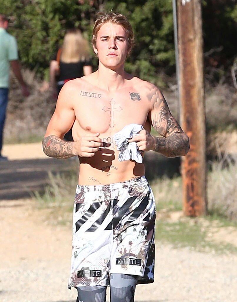 denixbieber's tweet photo. OMG! Someone Please Help Me I'm Gonna Melt , He is Too hot🔥💦
@justinbieber 
#justinbieber https://t.co/deYqjATM5H