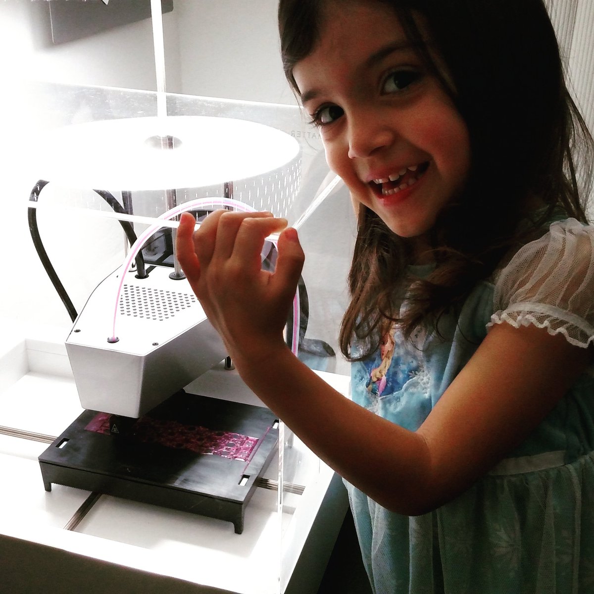 StudioDarose's tweet photo. Using my new Mod-T printer to make a bracelet for my daughter
#MadewithModT #3dprinting #StudioDarose #MakerInTheMaking #3dprint @newmatter https://t.co/NesozMlBzl