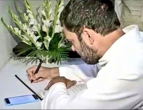 fene_faster's tweet photo. #DeModitizationByRG 😂😂👇
@AAPfreeIndia @seriousfunnyguy @Satyanewshi @AAPkaBAAP15 https://t.co/4wSQ1WpARj