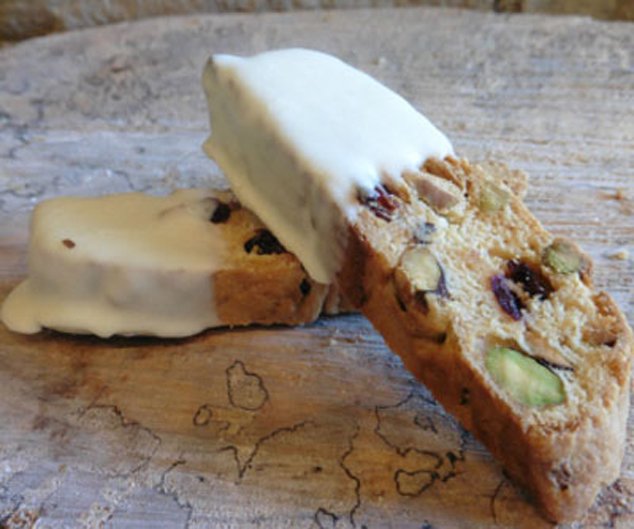 Our winter sweets and treats are sprinkled with sparkle and sweet delight! 🍬 ow.ly/axrd3078p3T