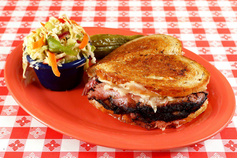 memphisminnies's tweet photo. Only 2 more Pastrami Wednesdays remaining in the year--hump on in here and get a delicious toasty Pastrami Reuben today! https://t.co/54DAUkEmHG