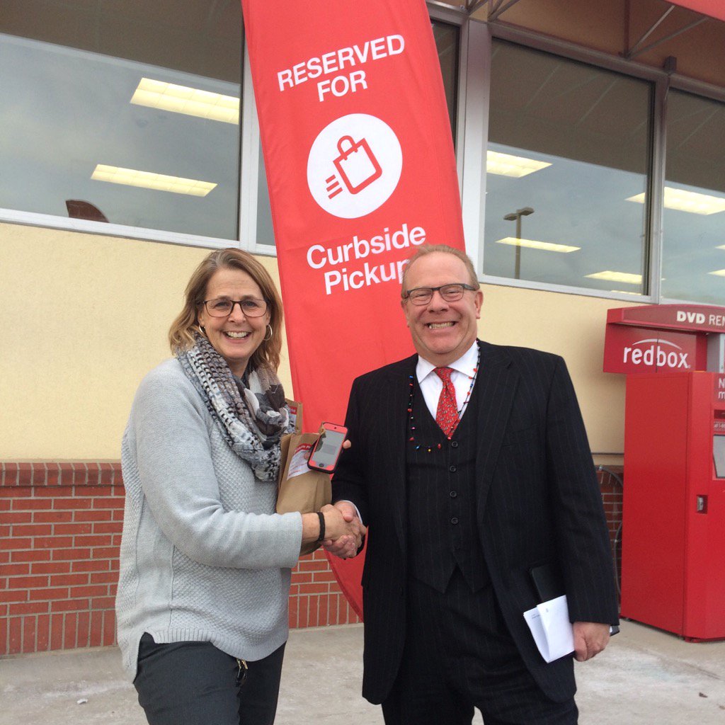 Curbside working well at 8665 ( Ellie &amp; Hanley)- cheers👍