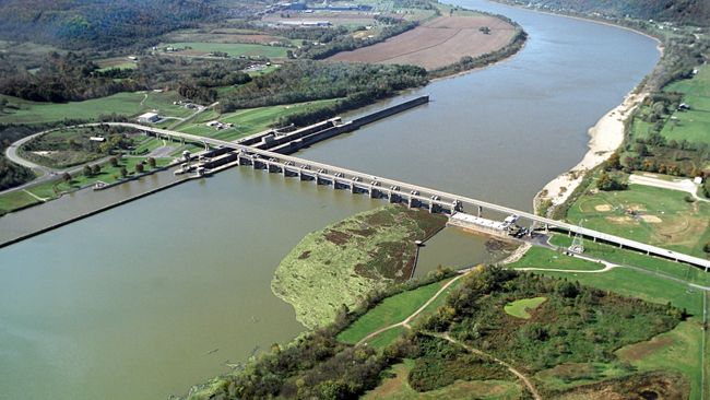 DukeEnergy's tweet photo. Indiana utility regulators approve upgrades at Duke Energy Indiana's Markland Hydro Station. https://t.co/ahzCsV7VPV https://t.co/K7mVwWcSIM