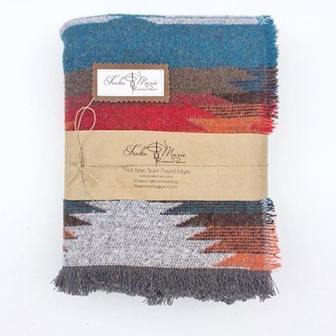 uppercasemag's tweet photo. "Based in Calgary @teakamarieshop creates the most gorgeous scarves ... #canadianmade #handmade #makersnorth" 📷: @makersnorth https://t.co/XFu3N2BLQz