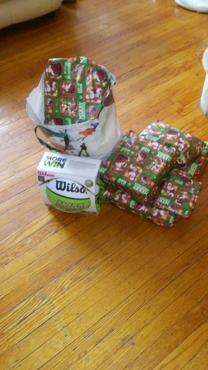 d_pratt25's tweet photo. Just finished wrapping some of my son's Christmas🎄 gifts🎁🎁🎁 https://t.co/JXApvP2EZz
