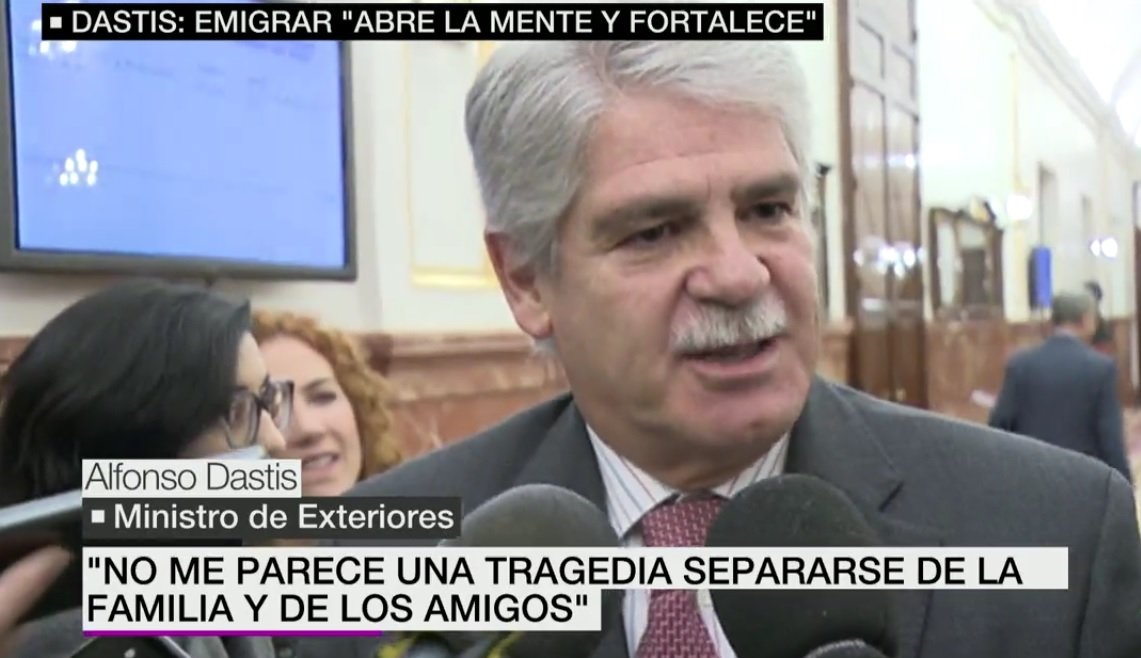 andalucistas's tweet photo. Hola @AlfonsoDastisQ dimita y váyase a vivir experiencias fuera sin recursos ni garantías de futuro. #verguenza https://t.co/FiXn2gyazI