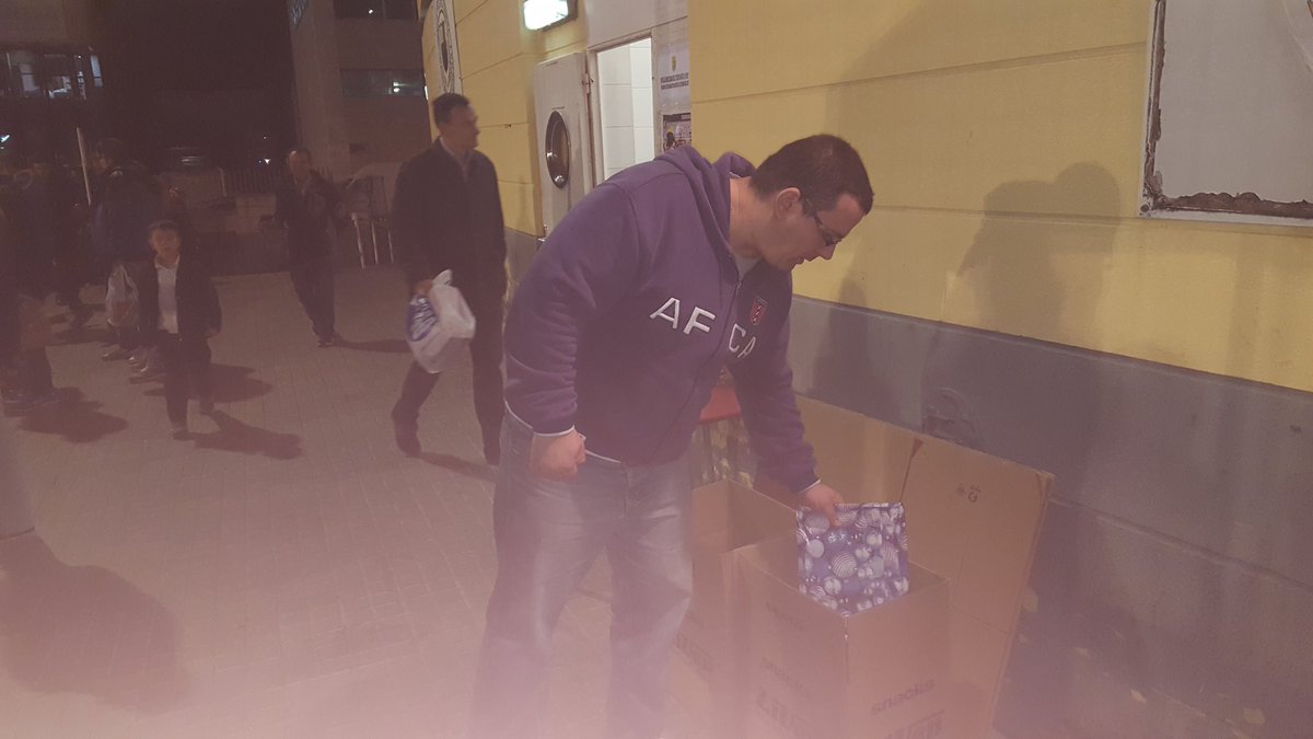 rivassalvador's tweet photo. Col·laborant al torneig que organitza la @recreativasf,des de avui fins divendres, ¡¡Cap nen sense Joguina!! Us Esperem a tots #MpalFalguera https://t.co/TstUgl2pJZ