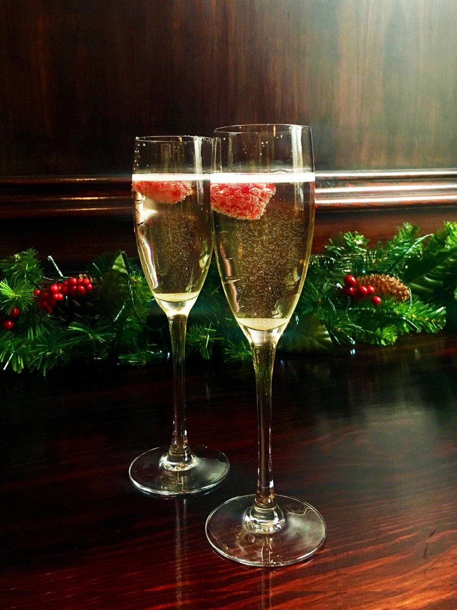 PineBarMayfair's tweet photo. #CHAMPAGNE
#Christmas is here! https://t.co/NVLUqxrdVC