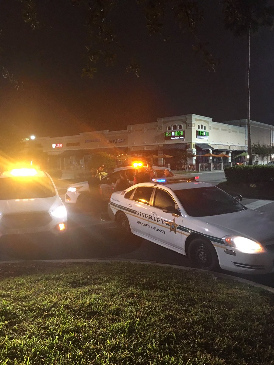 8BitRetroPlus's tweet photo. @simonmalls #Security didn't allow people to stand in line. People got angry. #Police got involved #NESmini #WaterfordLakes #Orlando https://t.co/tA0wSxmBT9