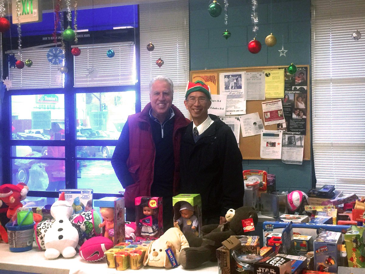 Our CEO, Lee Michelson &amp; <a href="/Samaritan_House/">Samaritan House</a> Dr. Jason Wong at the RWC Samaritan House Toy and Food distribution event: goo.gl/4xab9v