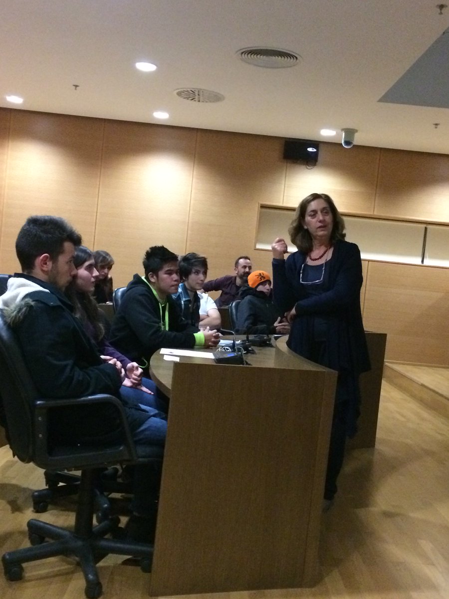 iygu_grrac's tweet photo. Το Gr-RAC πέρασε επιτυχώς τις σχολικές εξετάσεις στις 19.12.16. Τα μηνύματα έφτασαν στους παραλήπτες. Αποτυπώθηκαν σε αφίσες  &amp;γραμματόσημα https://t.co/nu1vuxCH32