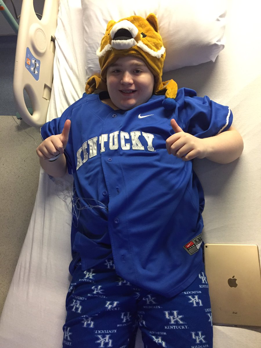 TeamTobyRocks's tweet photo. @THEwillieCS15 memories of last year's UK Louisville game are bringing hospital smiles today! Thanks for making a difference in Toby's life! https://t.co/9dMoCwVyAa