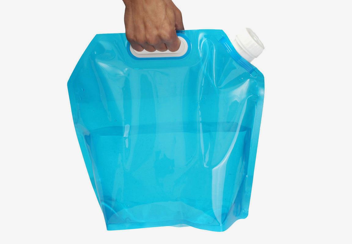 💧Grab a Portable Folding Water Storage.nomadicstation.com/collections/fr…  #campvibes #backpackerlife