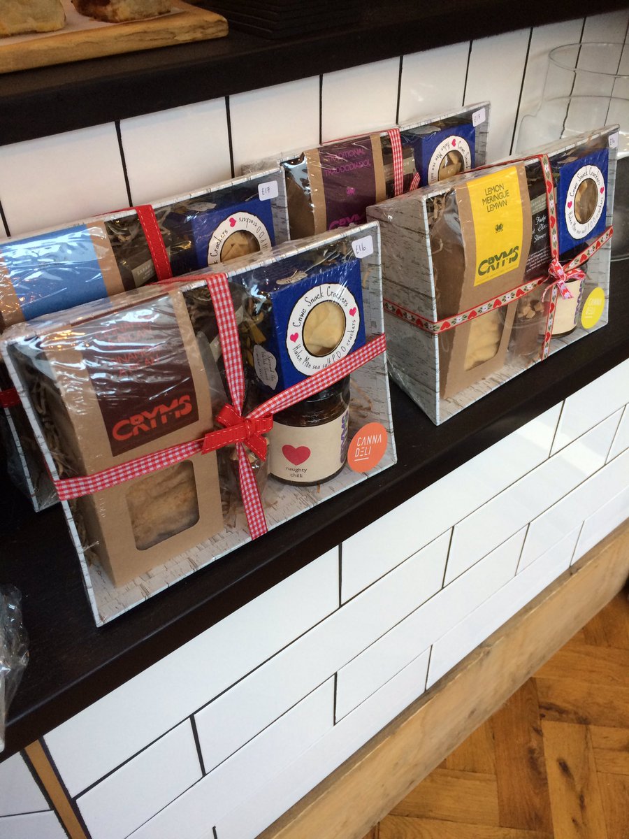 CannaDeli's tweet photo. Mae pawb yn caru cael HAMPER yn bresant! Who doesn't love a HAMPER for christmas! £10 + #shoplocal #foodie #hampers https://t.co/R3Sc9lYHzJ