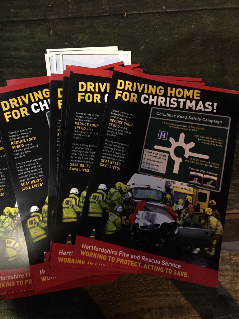 StortfordFire's tweet photo. 1/2 Crew out tonight promoting road safety as part of our driving home for Christmas campaign https://t.co/9cgPH4PH6J