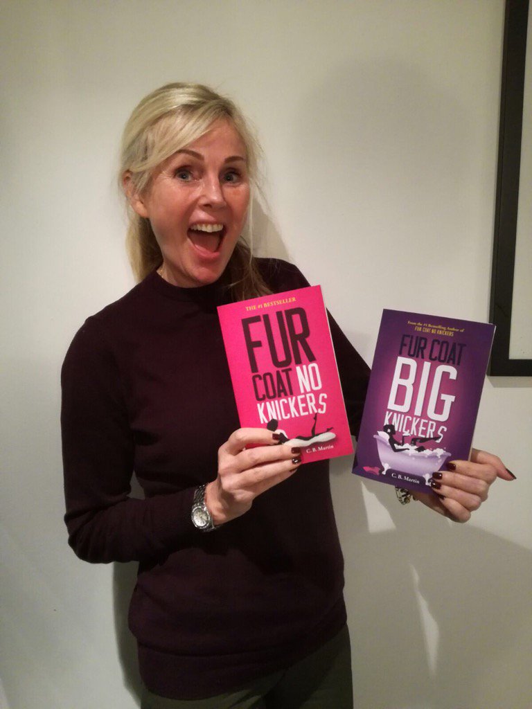 Themed_Garages's tweet image. @AntAnstead @JoeDevanny @mod_105 @Bec_Pritchard @DrewPritchard @Tukxi @femalemechanic1 @silverstoneauc please RT x