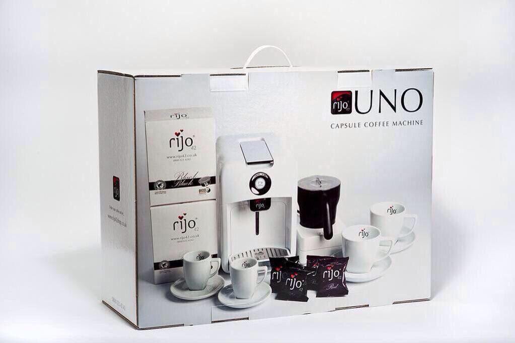 Win a <a href="/rijo42/">rijo42</a> new coffee machine, last minute Christmas gift?  RT tonight to be in the hat, winner announced later