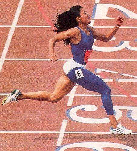 TeamRunner4Life's tweet photo. Happy Birthday Florence Griffith Joyner (Flo Jo) 🔥 #tracknation https://t.co/7Tq05Cw9jN