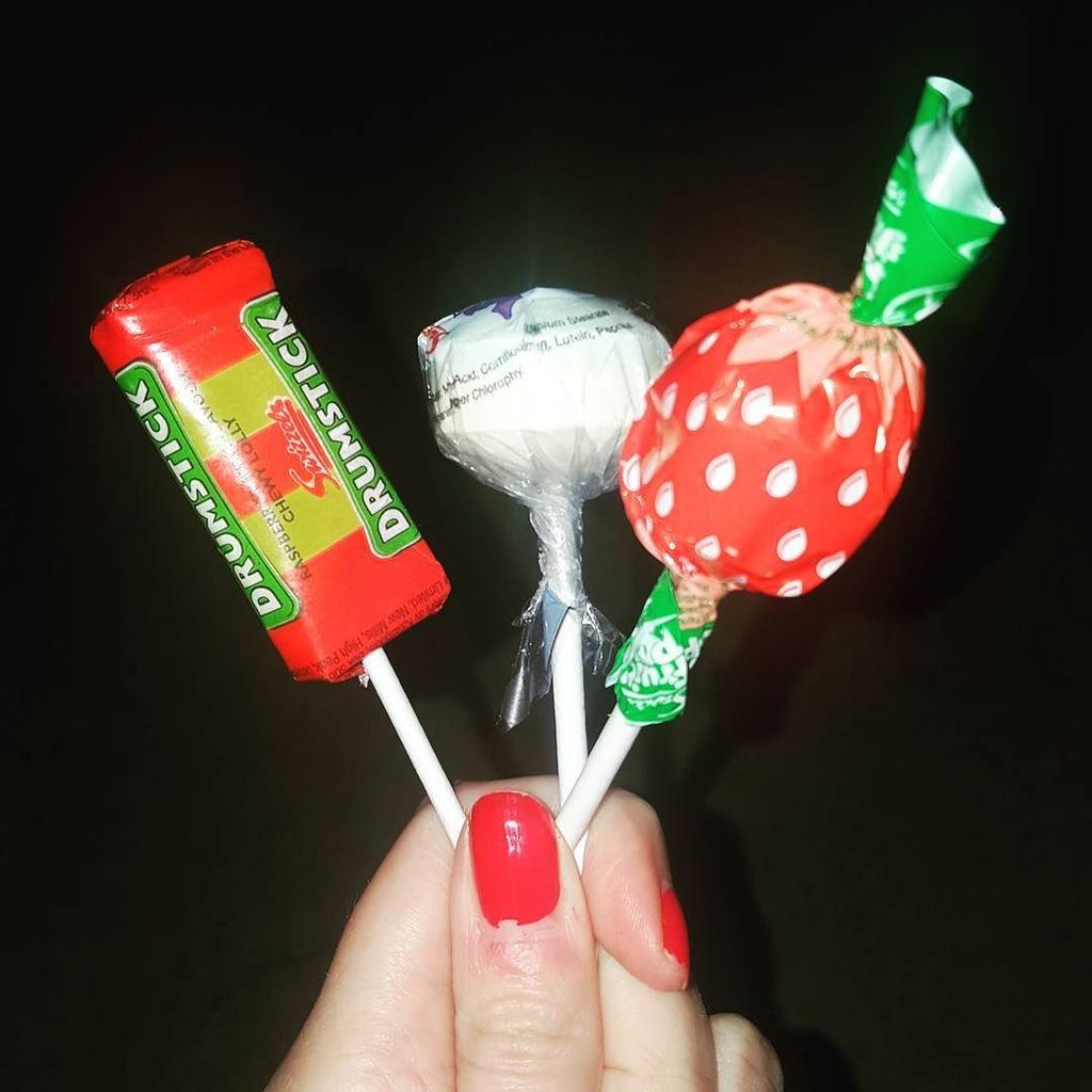 mskirstystevens's tweet photo. A sweet trip down memory lane! π
#drumstick #lollies #swizzles #fruitypops #tastytasty #justlikeiremember #lovelove https://t.co/O9pFfAHzBv