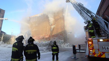 PokemonGoNews's tweet photo. #PokemonGO players credited with saving lives in weekend warehouse fire →https://t.co/0WQpjxY3HH (via @ksdknews) https://t.co/0CrfPJe0My