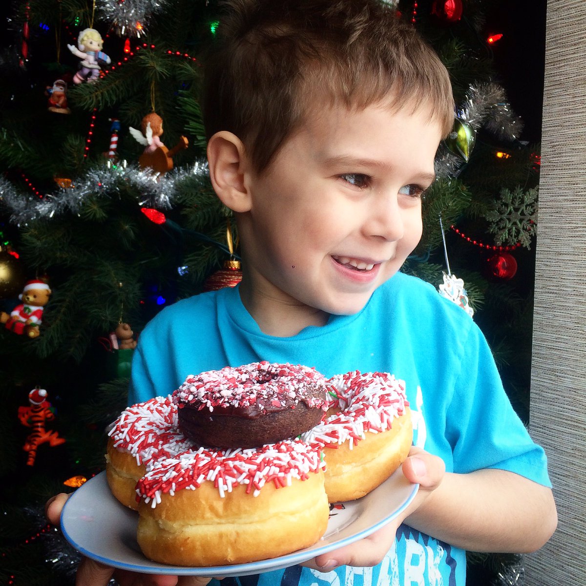 clbechard's tweet photo. If you find yourself struggling to bake up some holiday treats, @TimHortons has your back ;) Perfect for the party! #doubledoublecard #spon https://t.co/kre7JEehik