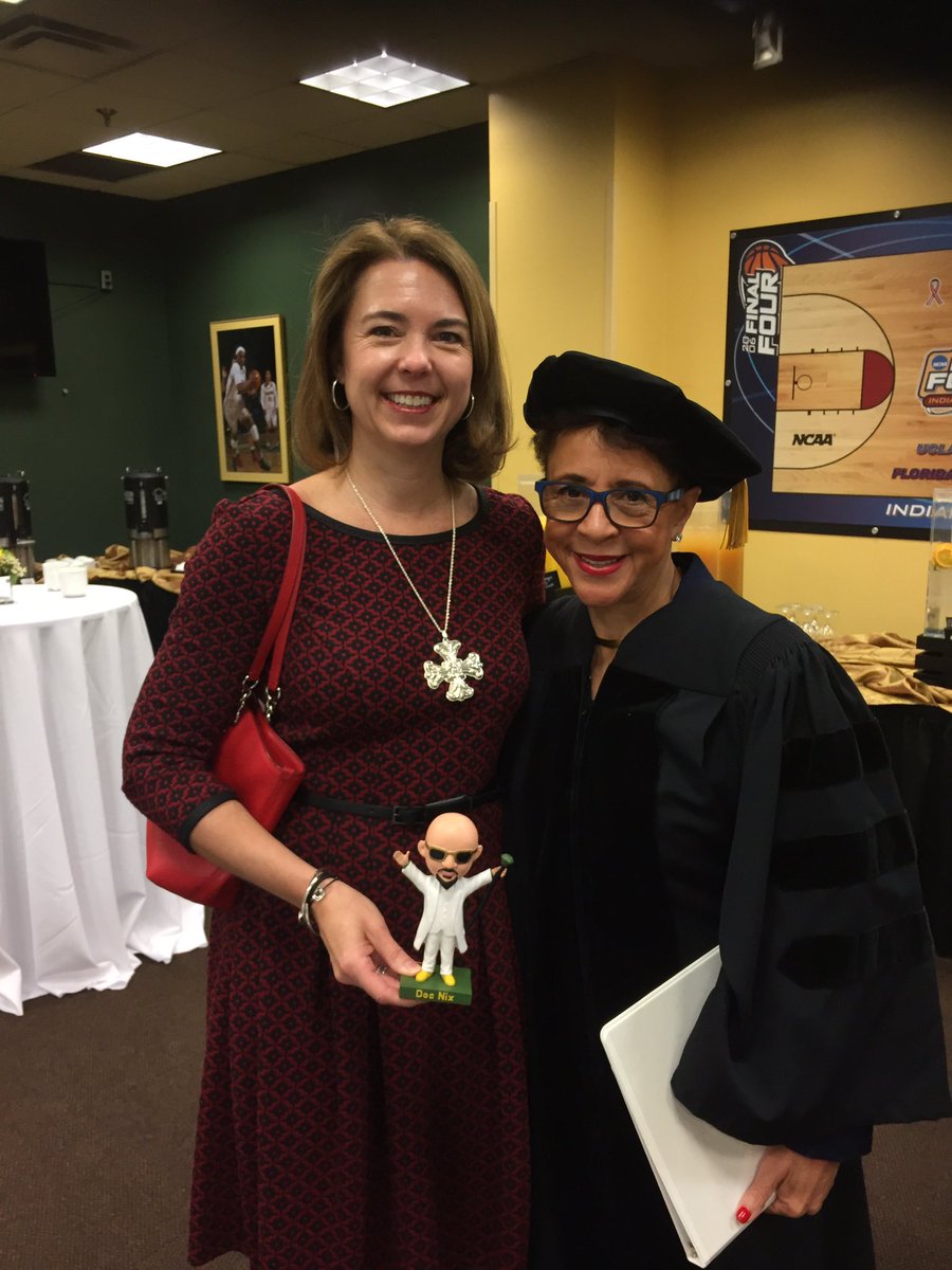 gmugreenmachine's tweet photo. @GeorgeMasonU @DocNix12 #WhereIsDoc at #MasonGrad #Mason2016 #MasonGrad2016 @CabreraAngel @bethcabrera https://t.co/IT7soN2SMr