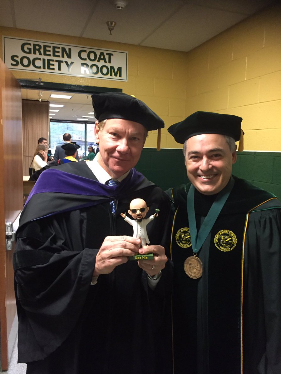 gmugreenmachine's tweet photo. @GeorgeMasonU @DocNix12 #WhereIsDoc at #MasonGrad #Mason2016 #MasonGrad2016 @CabreraAngel @bethcabrera https://t.co/IT7soN2SMr