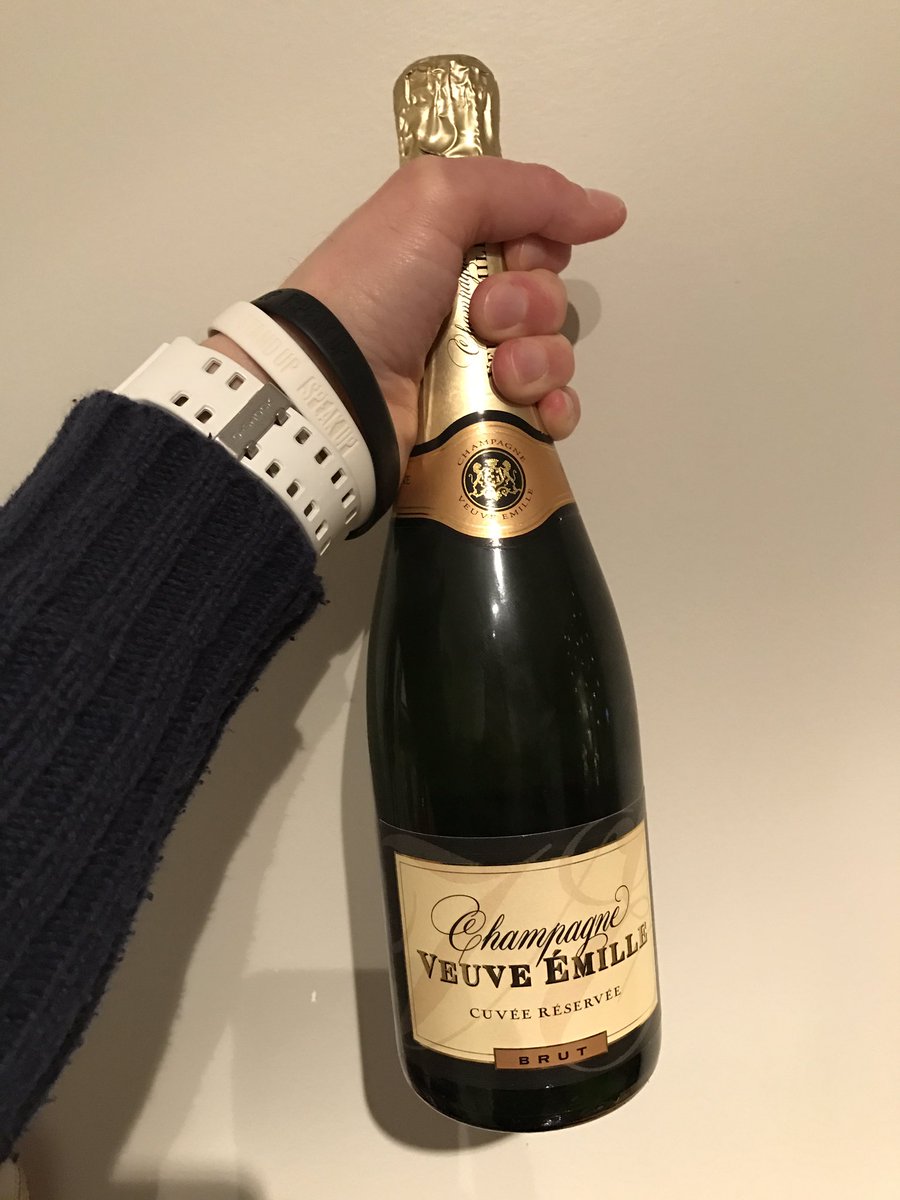 DaddyKLO's tweet image. Merci @AuchanDriveFr pour ce cadeau de Noël avant l'heure 😉#ClientVIP