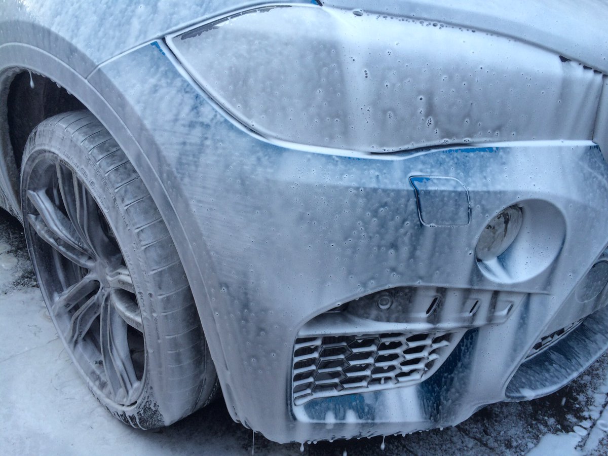 OrrellAutoDet's tweet image. #BMW #X6M Snowfoam/ wash and pre polish prep. Ready for an enhancement detail and wax #detailing #Wigan