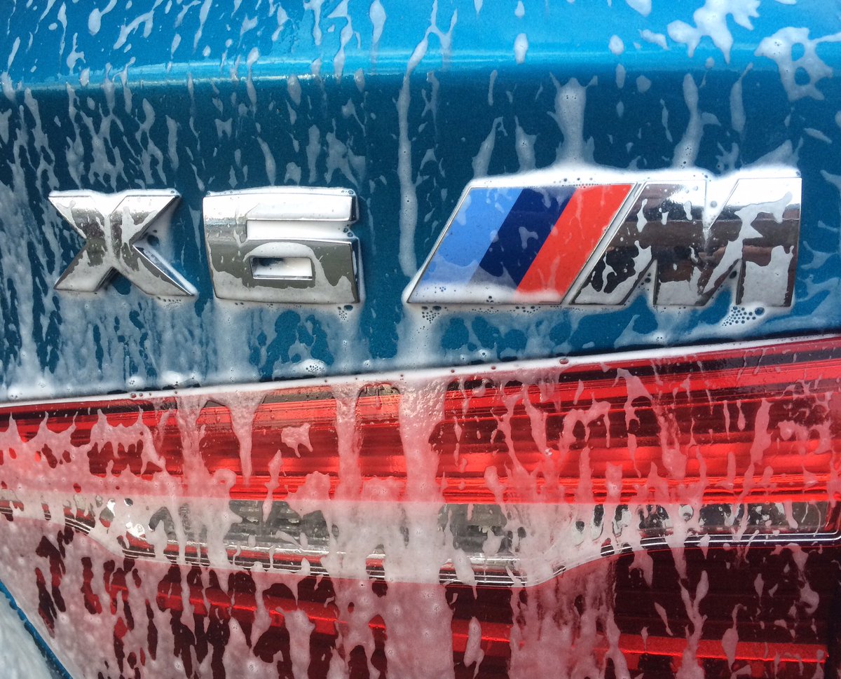 OrrellAutoDet's tweet image. #BMW #X6M Snowfoam/ wash and pre polish prep. Ready for an enhancement detail and wax #detailing #Wigan