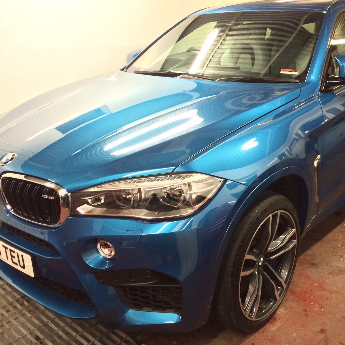 OrrellAutoDet's tweet image. #BMW #X6M Enhancement detail, swirls removed and depth restored. Paintwork protected with wax. #detailing #Wigan What an awesome machine 👍
