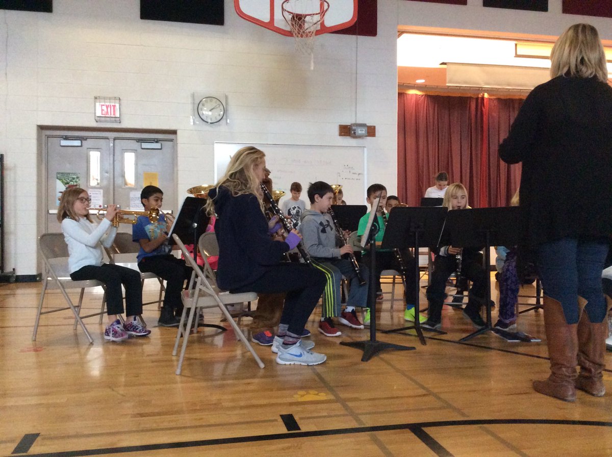 Barrington School District 220 Bands tweet media