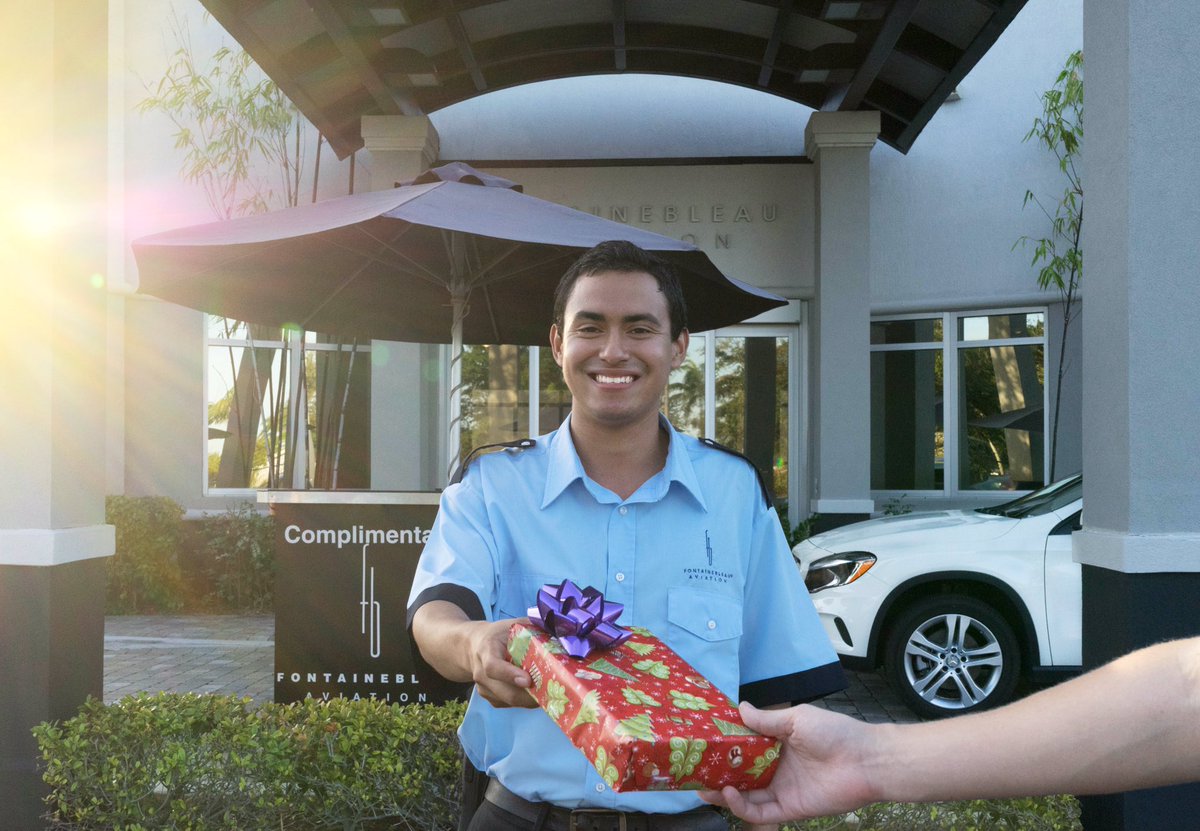 FB_Aviation_OPF's tweet image. Let's spread the joy to our valets, who assist in your swift arrivals and departures. #SpreadaTheJoy #FlyFamously #FontainebleauAviation