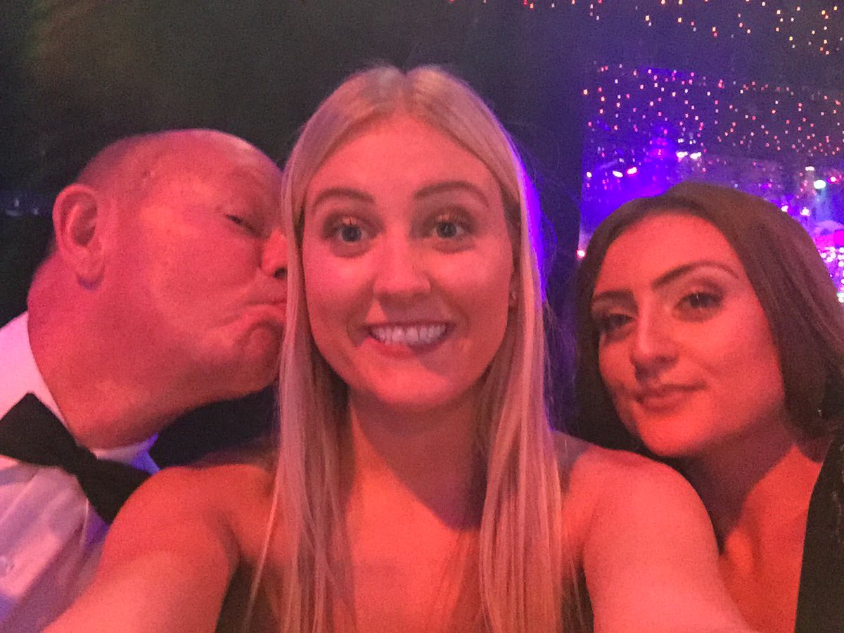 KellyBillings's tweet photo. Streets ahead Christmas party 🎅🏻 #smarterchristmas https://t.co/F0277D6QQp