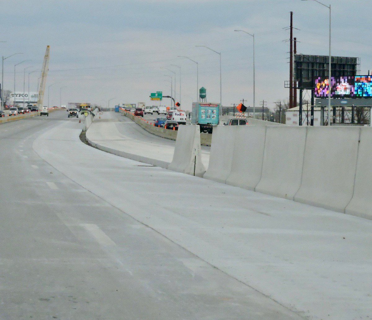 Construction barriers removed, I-95 opens to 4 lanes each way tonight  Cottman to Bridge NE Phila. More @ goo.gl/ckErS2  #95revive