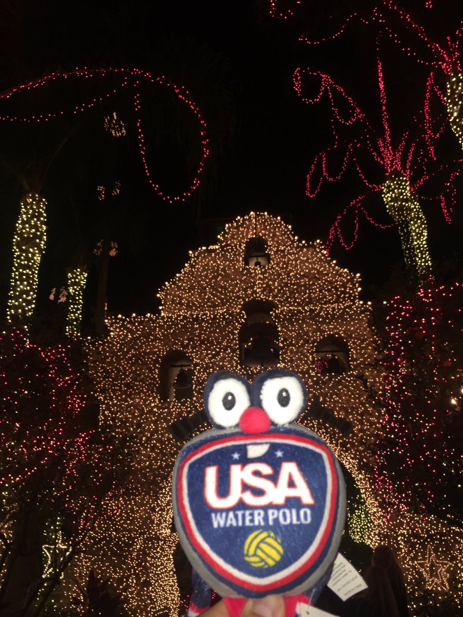 usawpODP's tweet photo. .@USAWP Shieldy taking in the Festival of Lights w/ our friends in @riversidecagov at the @MissionInnhotel #whereisshieldy #counterattack https://t.co/WYS6idCmzz