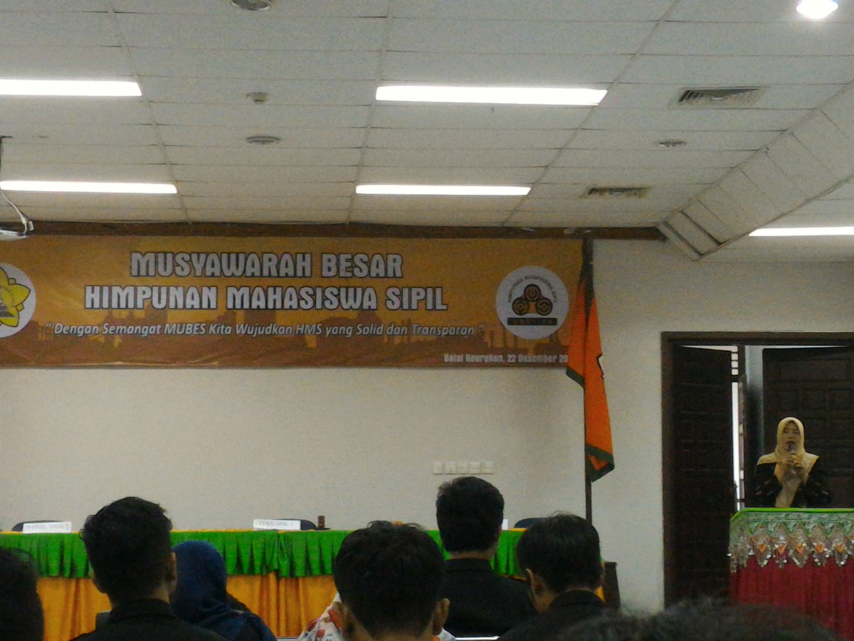 Sedang berlangsung MUSYAWARAH BESAR HIMPUNAN MAHASISWA SIPIL di Balai Keurukon Fakultas Teknik Universitas Syiah Kuala